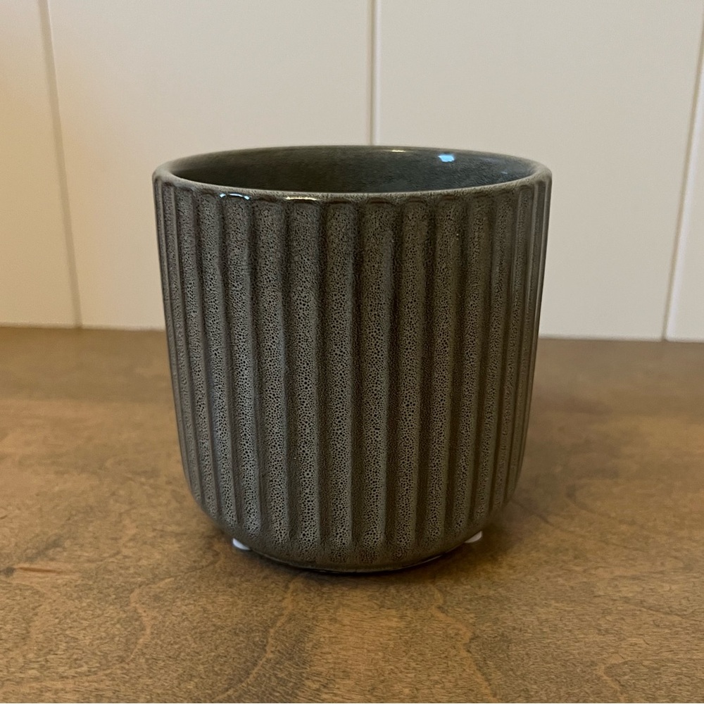 Ceramic Ribbed 3.5” Plant Pot - Olive Green